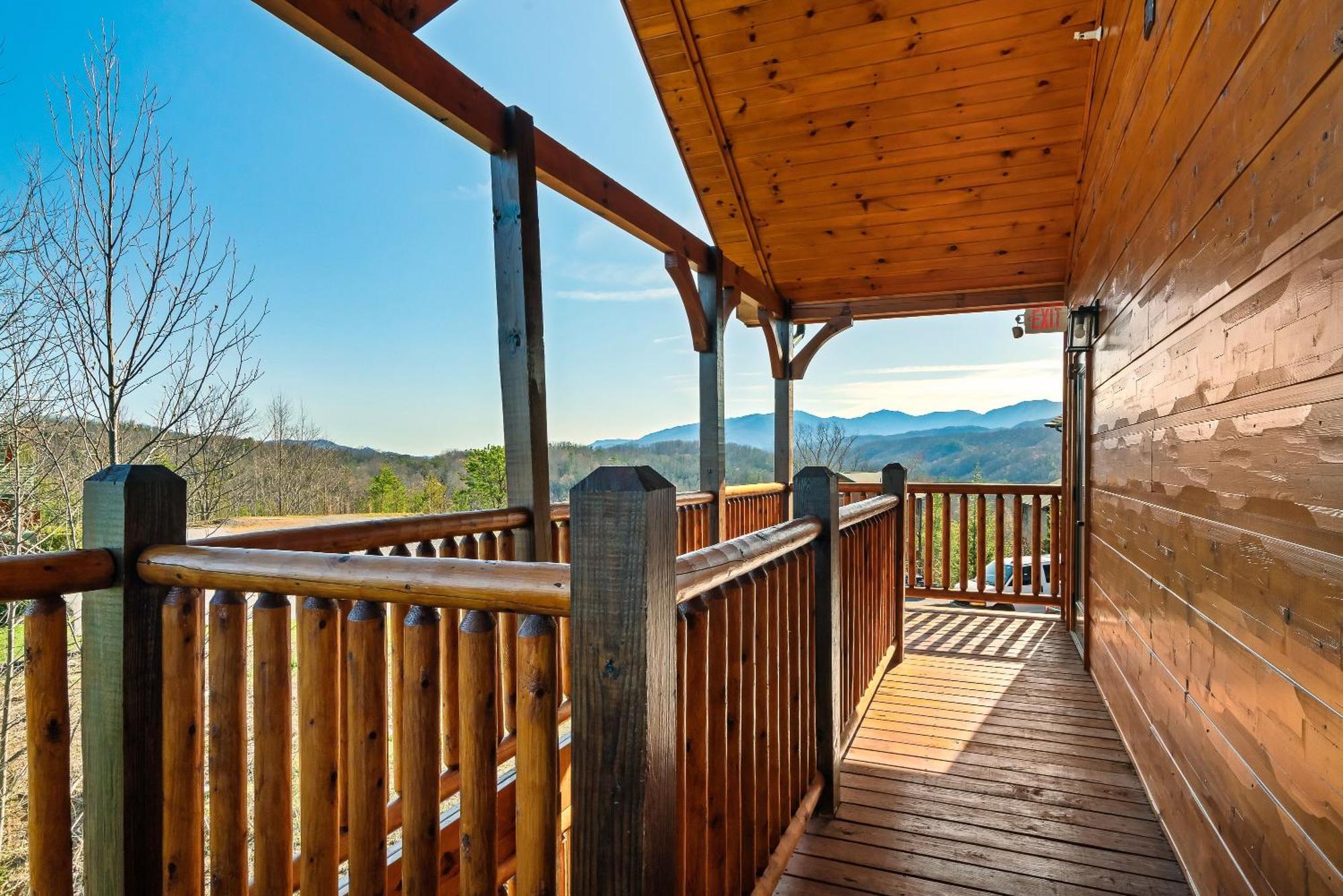 Full Equipped Cabin With A Pool And Game Room Smokies Views Гатлинбург Экстерьер фото