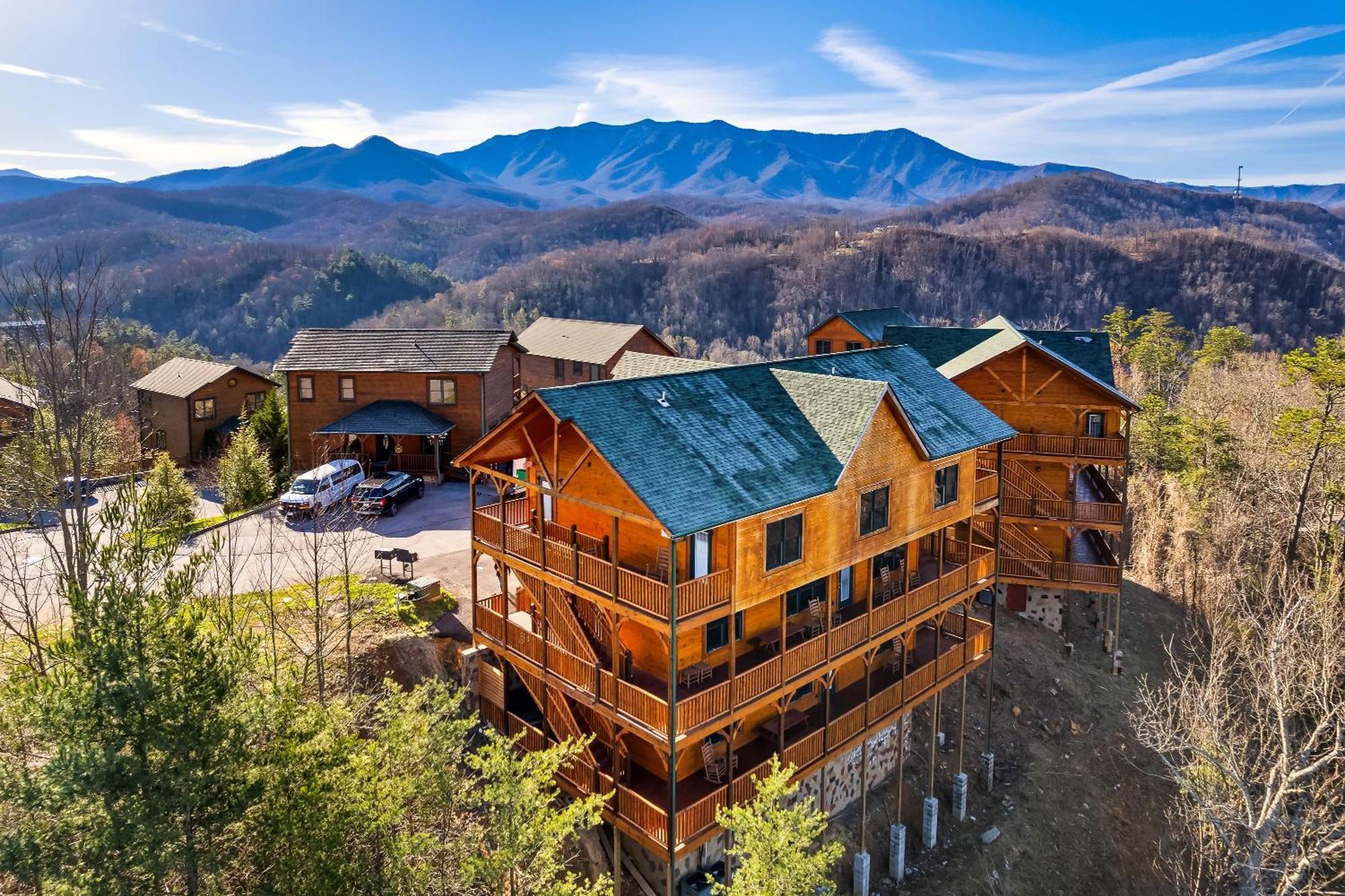 Full Equipped Cabin With A Pool And Game Room Smokies Views Гатлинбург Экстерьер фото